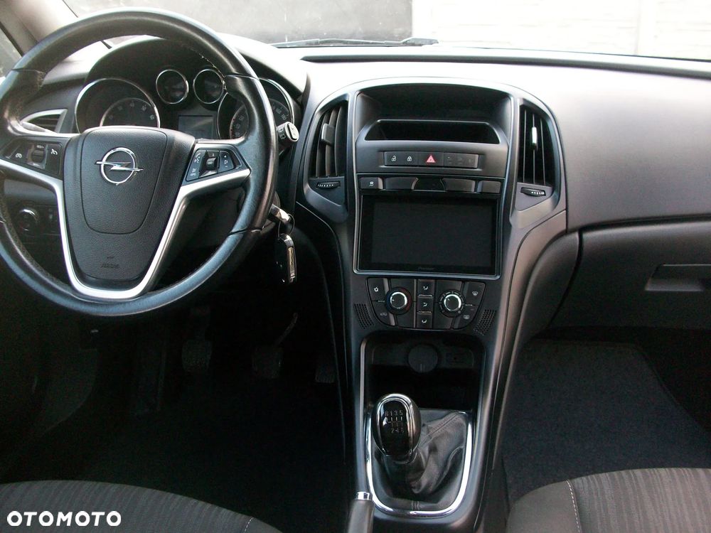 Opel Astra 1.4 Turbo Innovation - 15