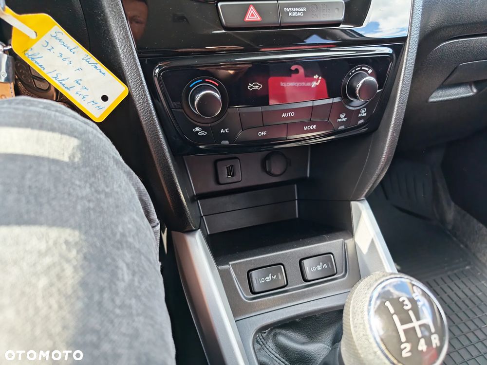 Suzuki Vitara 1.6 Comfort 4WD - 24