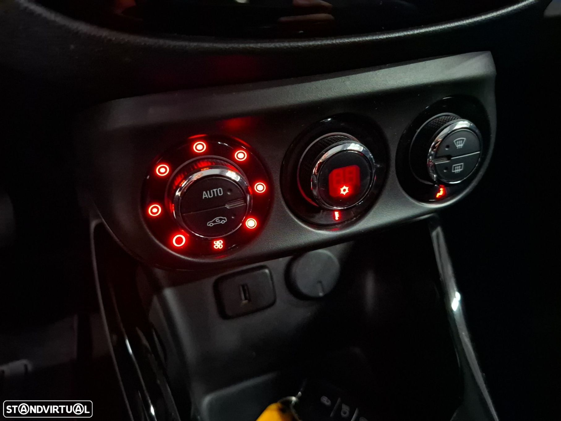 Opel Adam 1.2 Glam - 19