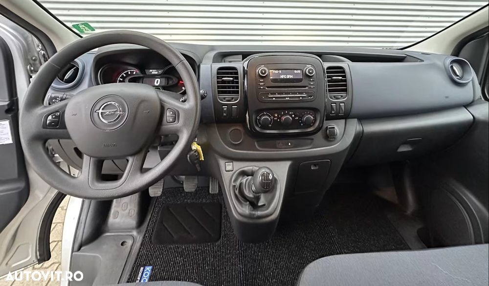 Opel Vivaro B - 9
