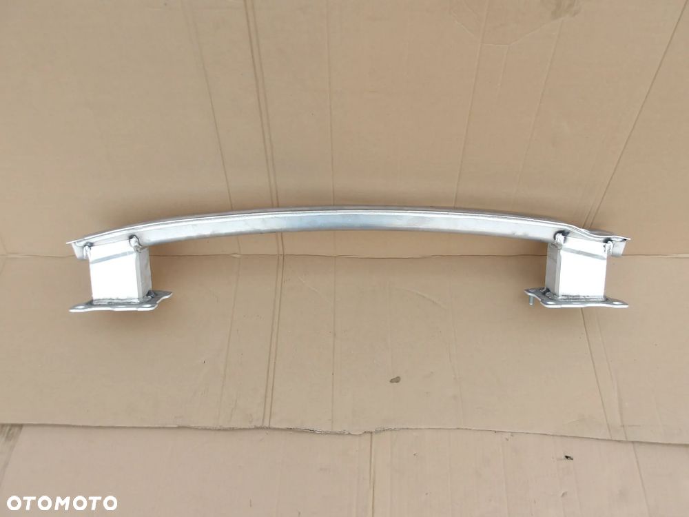 BELKA ZDERZAKA TYL AUDI A4 B9 8W0807309 - 2