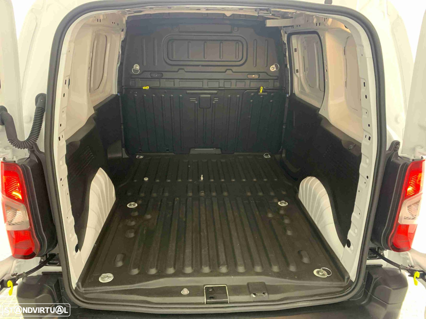 Peugeot Partner 1.5 BlueHDi Standard - 14