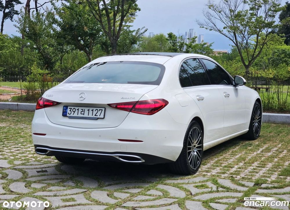 Mercedes-Benz Klasa C 300 4Matic 9G-TRONIC Avantgarde - 2