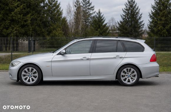 BMW Seria 3 330i - 4