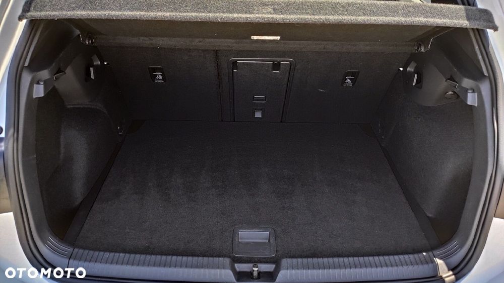 Volkswagen Golf - 12