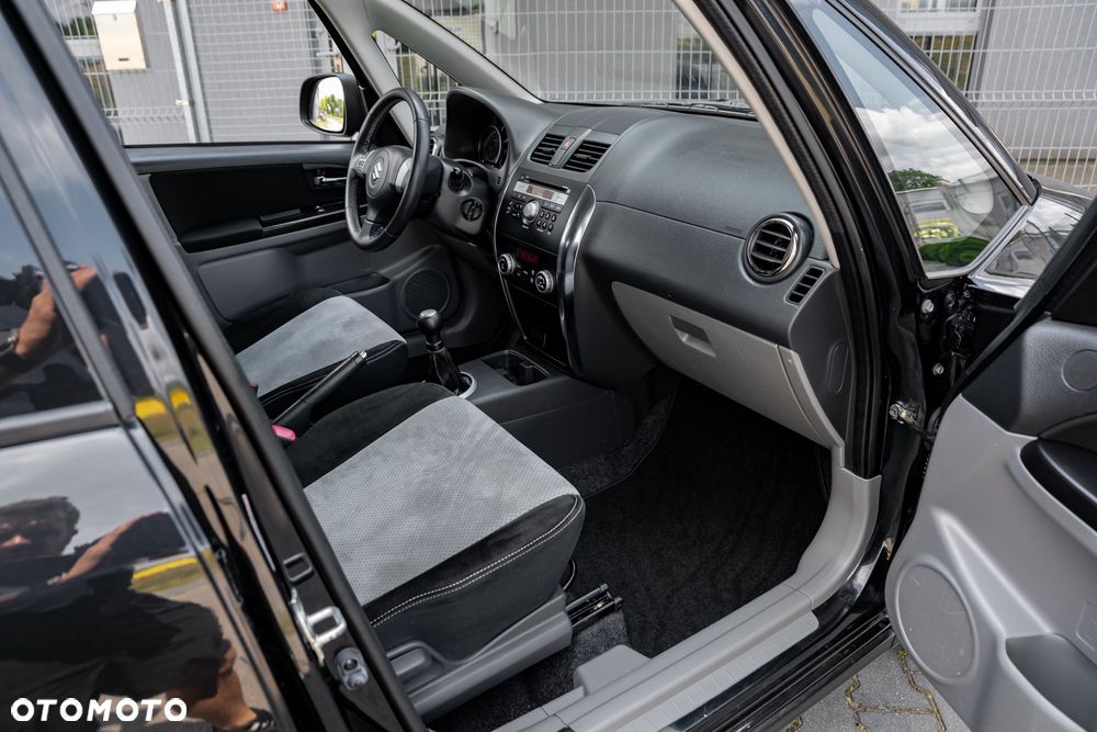 Suzuki SX4 1.6 Comfort 4WD - 21