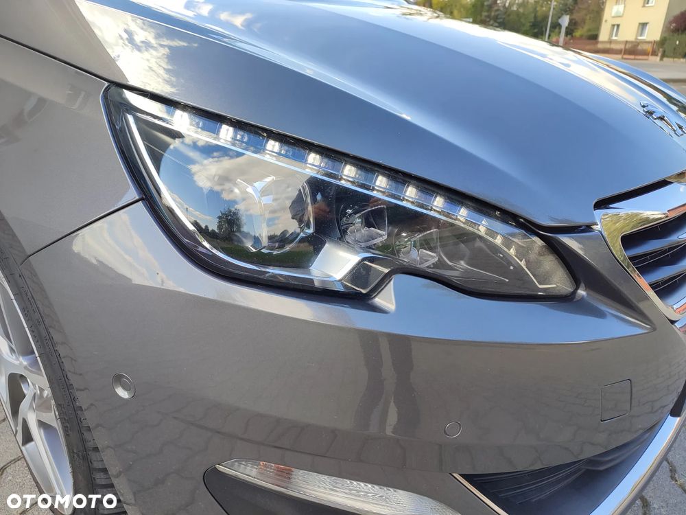 Peugeot 308 2.0 Blue HDi Allure S&S - 22