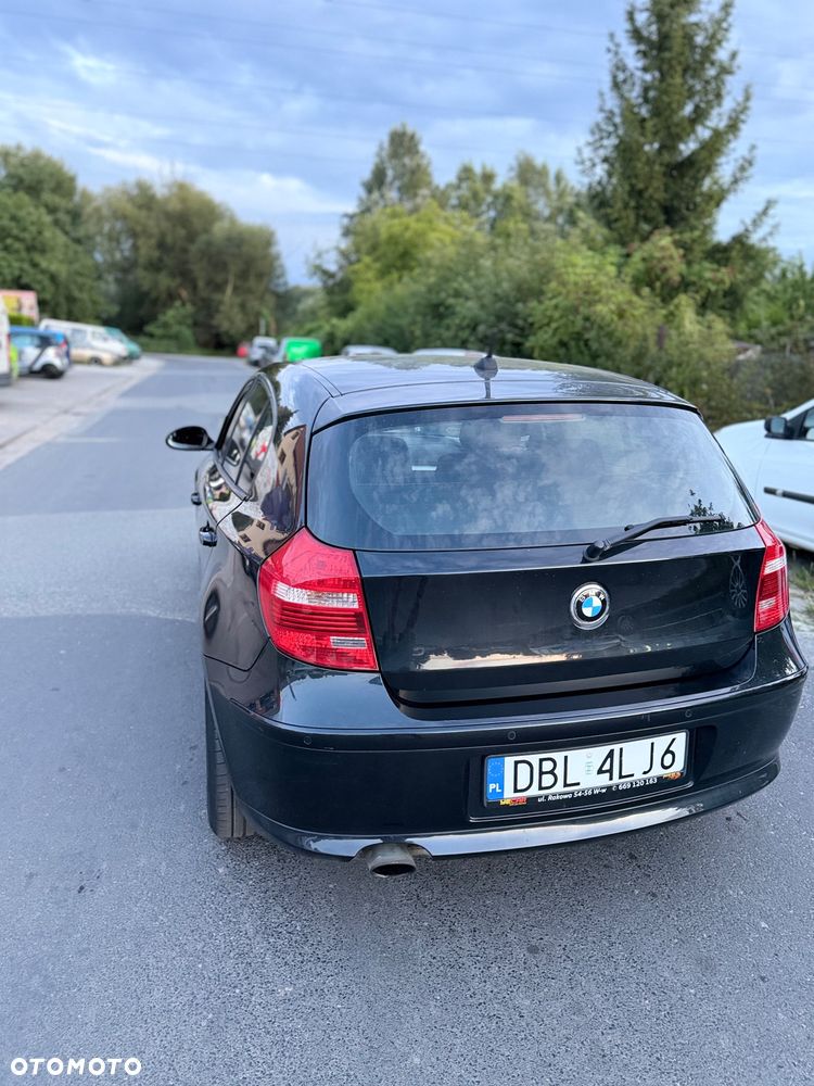 BMW Seria 1 120i - 6