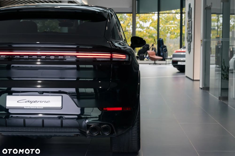 Porsche Cayenne E-Hybrid PHEV Black Edition - 12