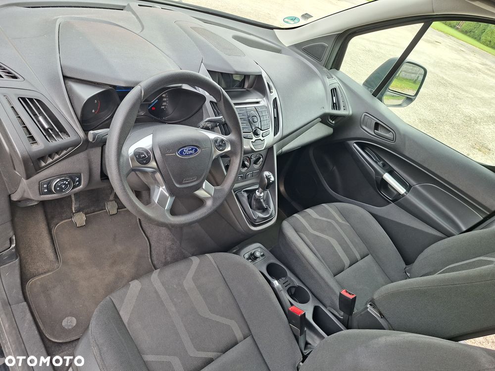 Ford Tourneo Connect Grand - 23