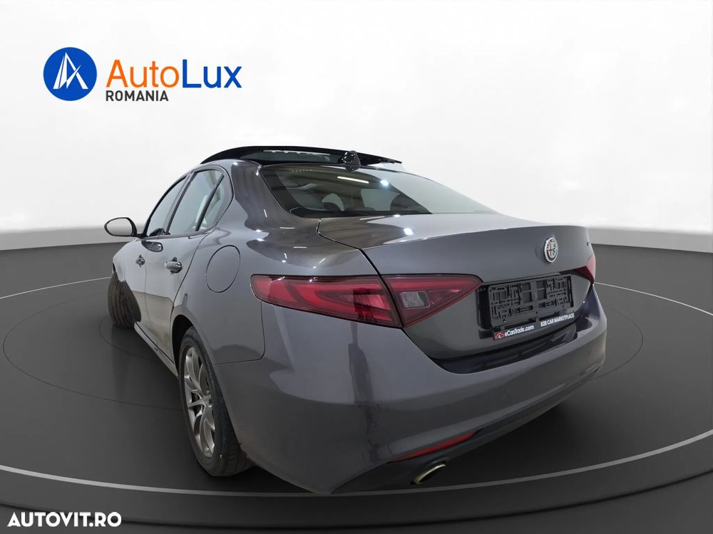 Alfa Romeo Giulia 2.2 JTDM Aut. - 5