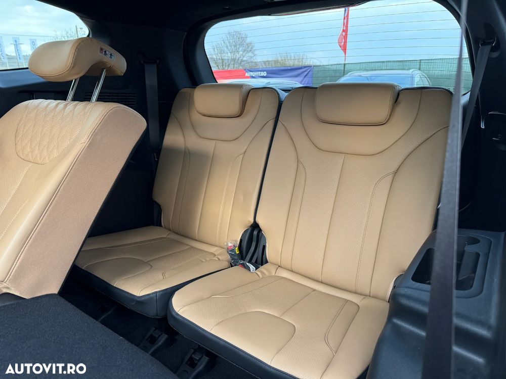 Hyundai Santa Fe 1.6 Plugin-Hybrid 4WD SEVEN Signature - 12