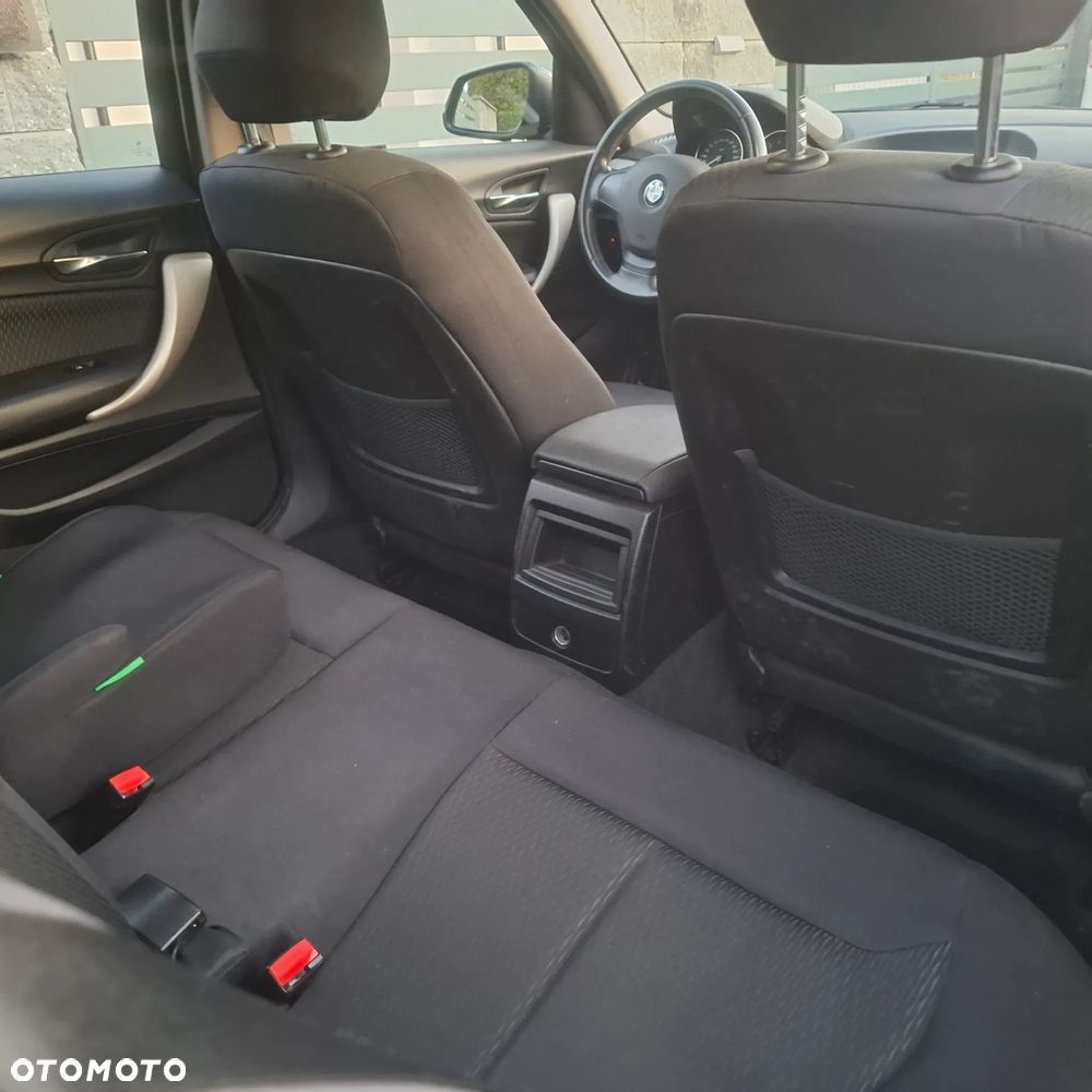 BMW Seria 1 116i - 28