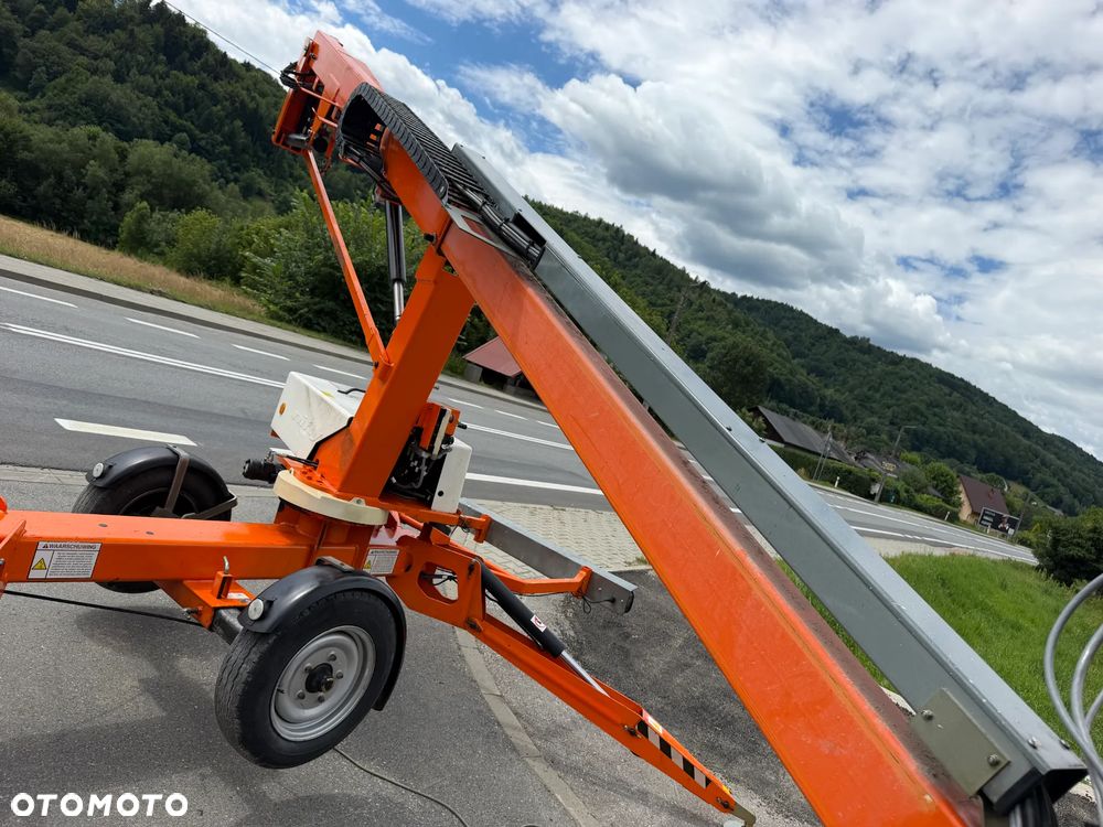 Nifty 120TAC Zwyżka koszowa 12 metrów Podnośnik HDS. jak nówka z salonu. 2016 rok. PRĄD 230v. 4 sekcje sterowania na dole. Nowy model! Z komuny Norweskiej. Używana była 1 raz do roku. Serwisowana w DEKRA do końca OKAZJA. Zwyżka Obrotowa. Poziomowanie kosza. Pełna Hydraulika. Sterowanie góra dół! Wysuwane ramie. Wieniec tryby zero zużycia! Ani deka luzów i wycieków.  Mała lekk i zwinna zwyżka o potężnym zasięgu. OKAZJA TANIO - 19
