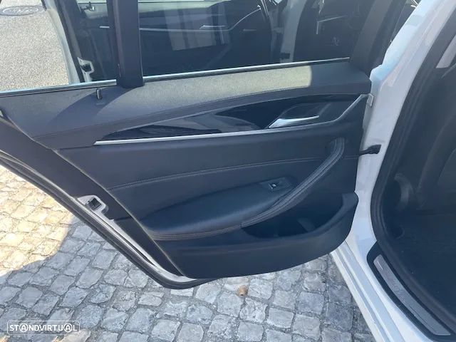 BMW 520 d Line Luxury Auto - 14
