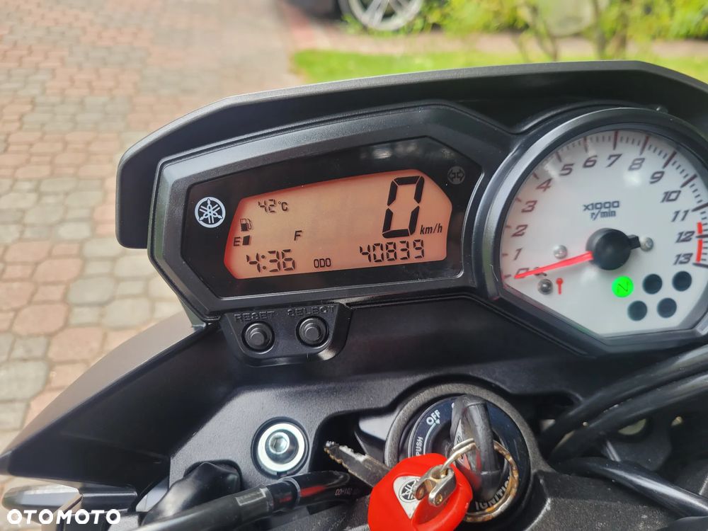 Yamaha FZ8 - 35