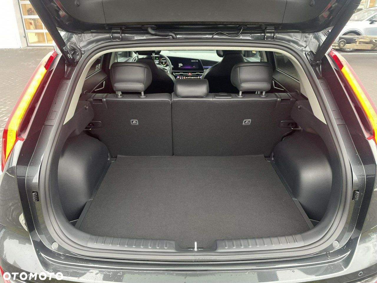 Kia Niro 1.6 GDI Hybrid Business Line - 17