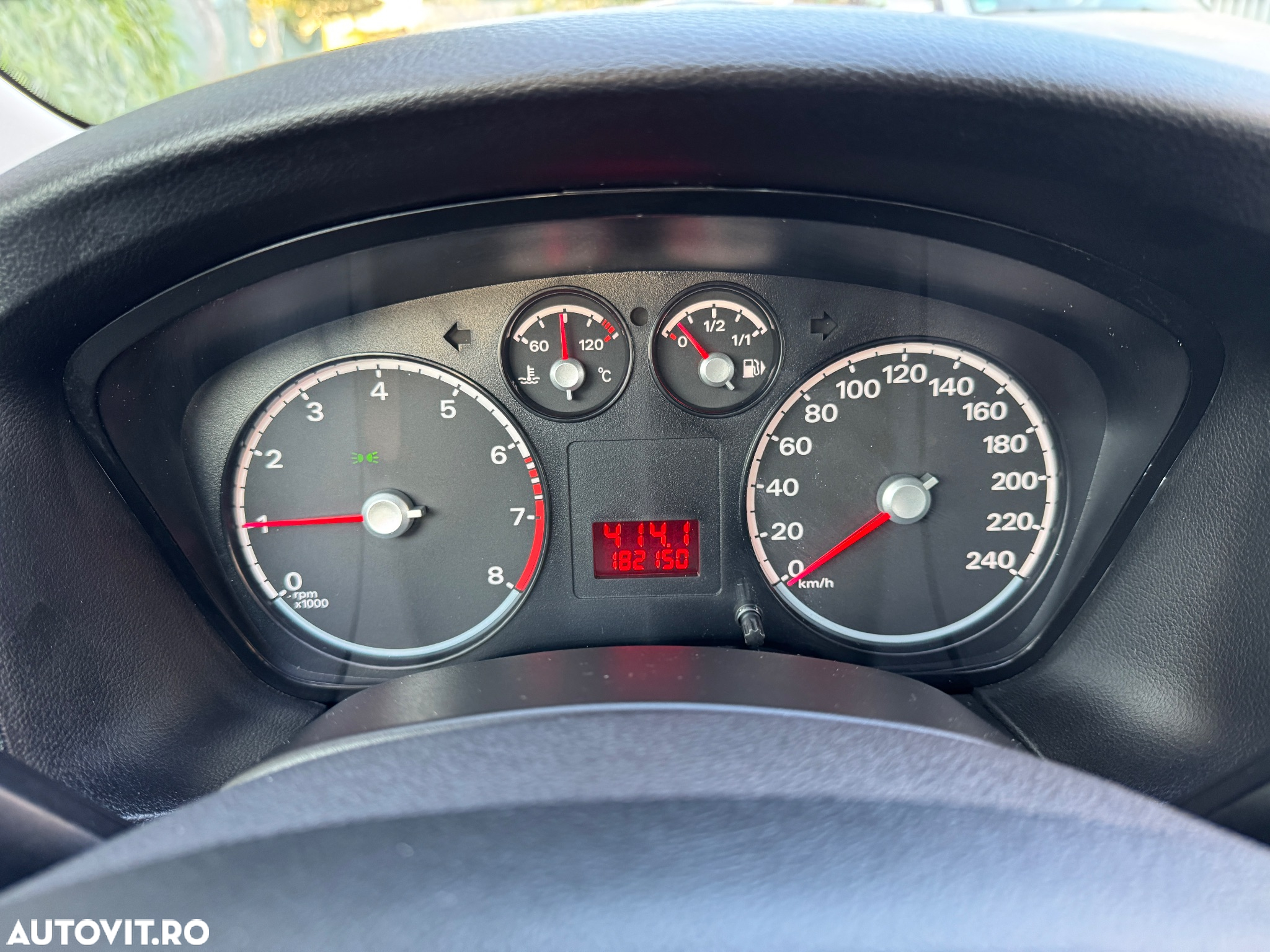 Volkswagen Golf 1.6 TDI DPF DSG MATCH - 13