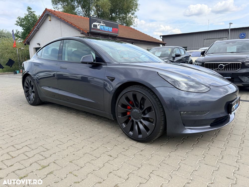 Tesla Model 3 - 6