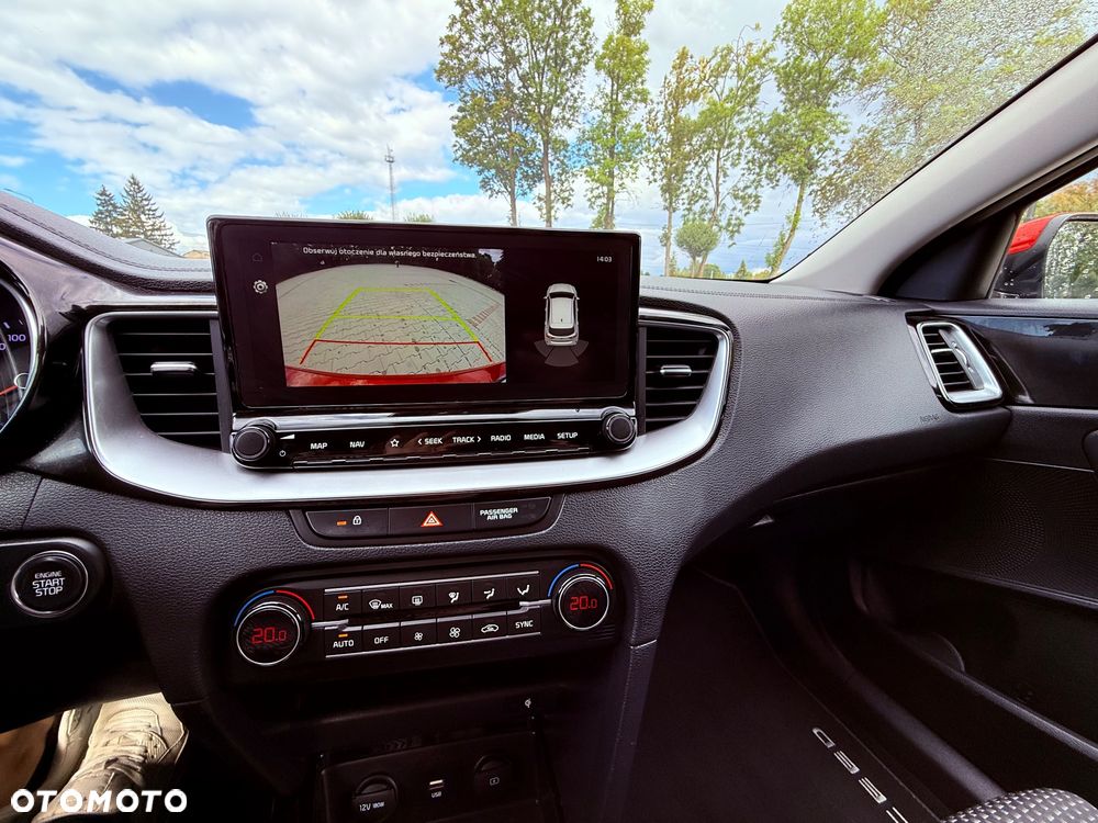 Kia Ceed 1.6 CRDi (48V Mild-Hybrid) Platinum - 23