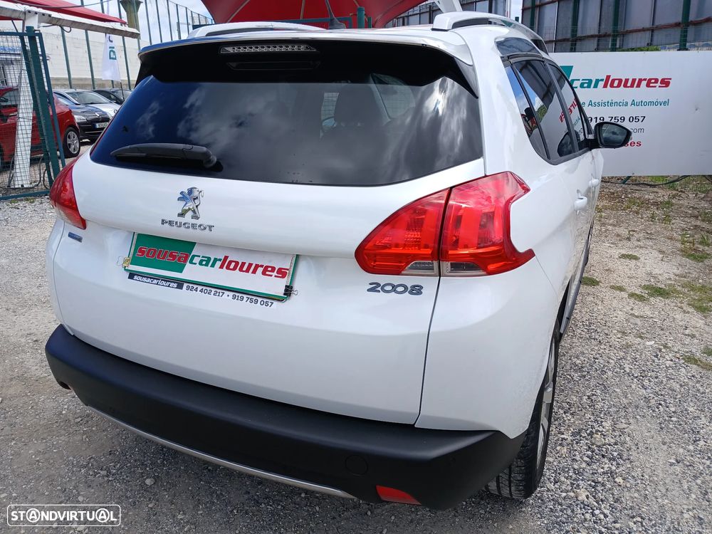 Peugeot 2008 1.2 PureTech Style - 7