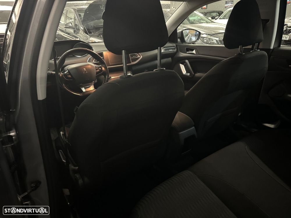 Peugeot 308 1.6 e-HDi Active J17 - 15