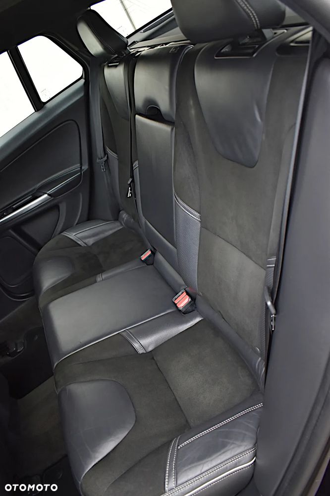 Volvo V60 D4 Geartronic R-Design - 8