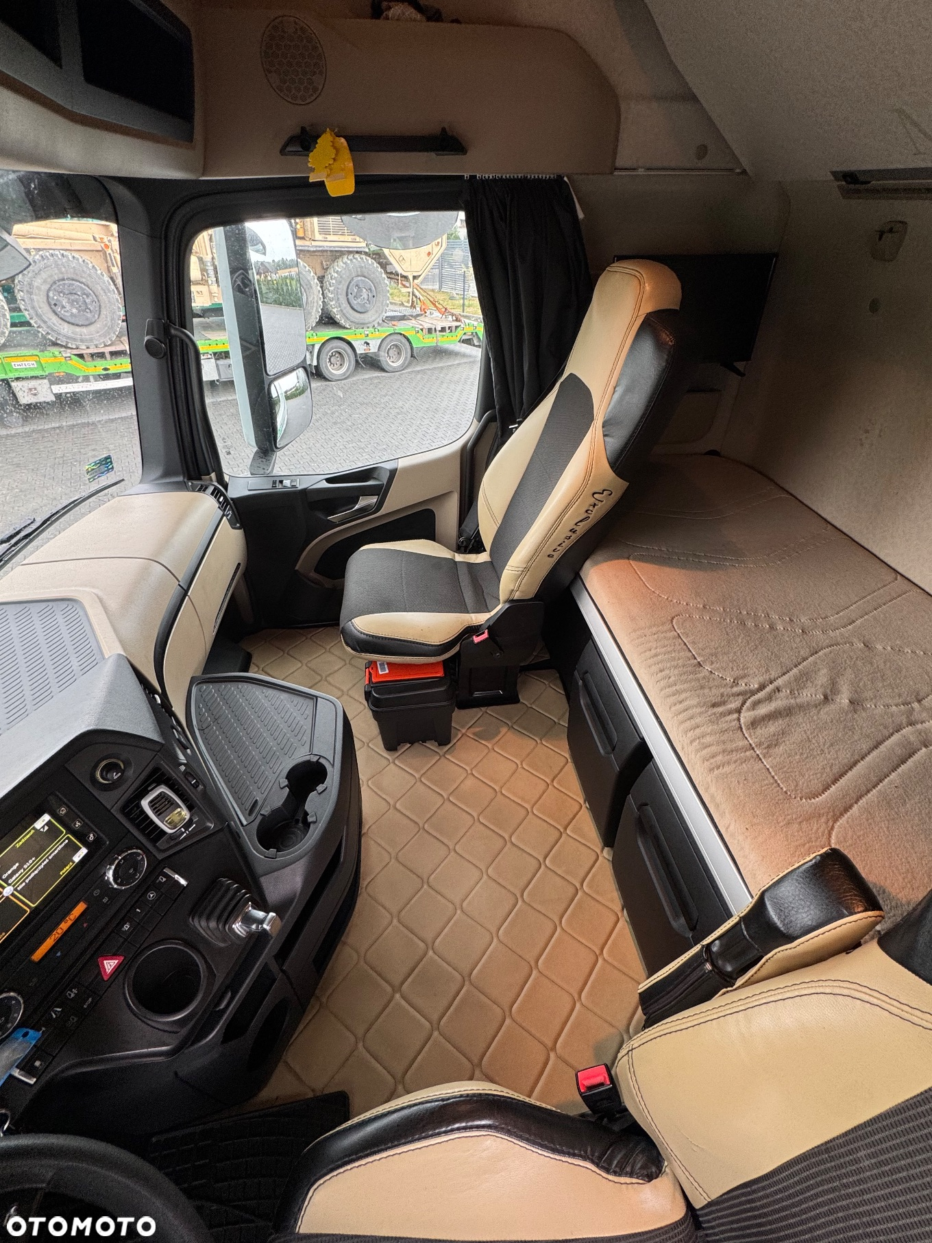 Mercedes-Benz Actros MP4 - 4