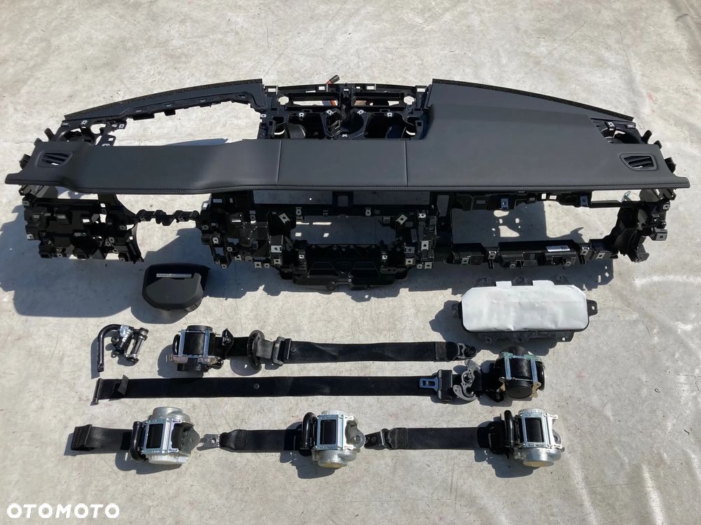 RANGE ROVER SPORT 2023 DESKA KONSOLA KOKPIT PULPIT PÓŁKA PARAPET DASHBOARD AIRBAG PODUSZKA POWIETRZNA KIEROWCY PASAŻERA PODUSZKI POWIETRZNE PASY PAS AIR BAG FOTELA W FOTEL - 1