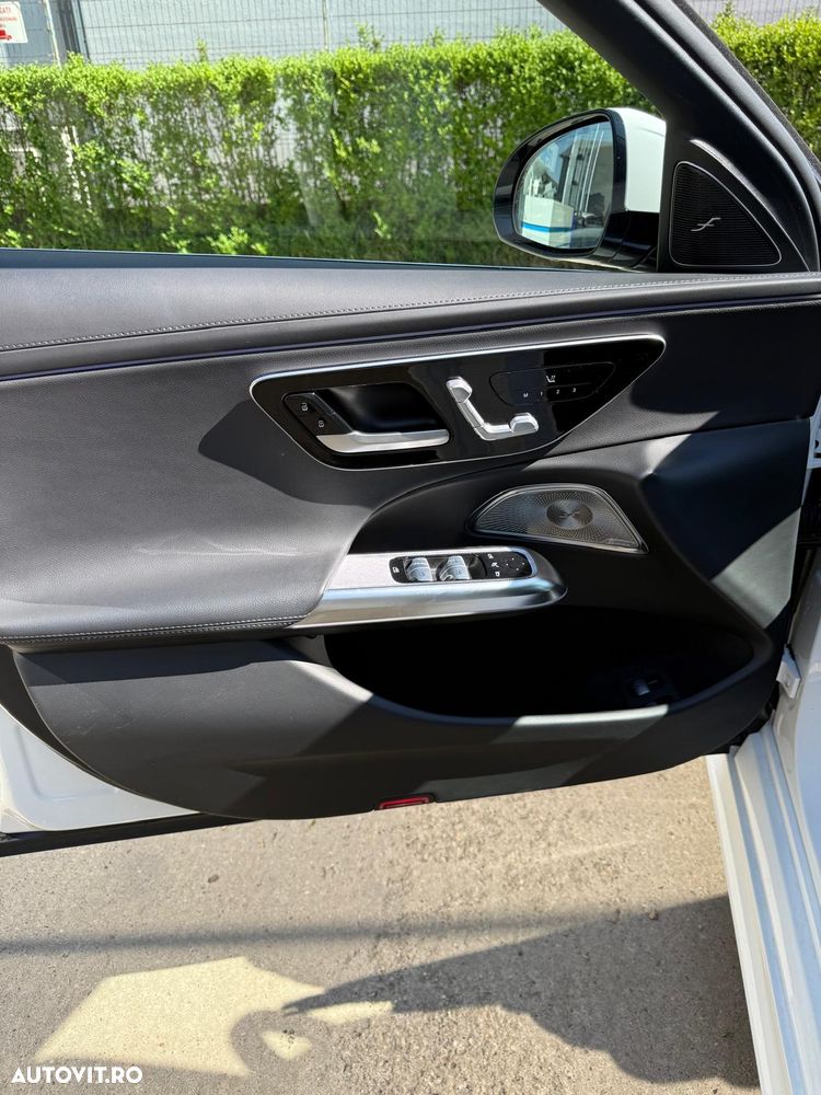Mercedes-Benz E 300 PHEV - 15