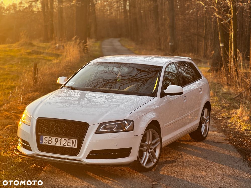 Audi A3 2.0 TDI DPF Ambiente - 2