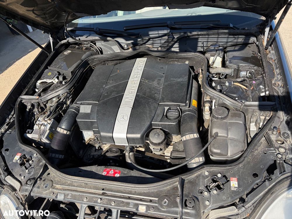 Mercedes-Benz E 320 4-Matic Aut Classic - 10
