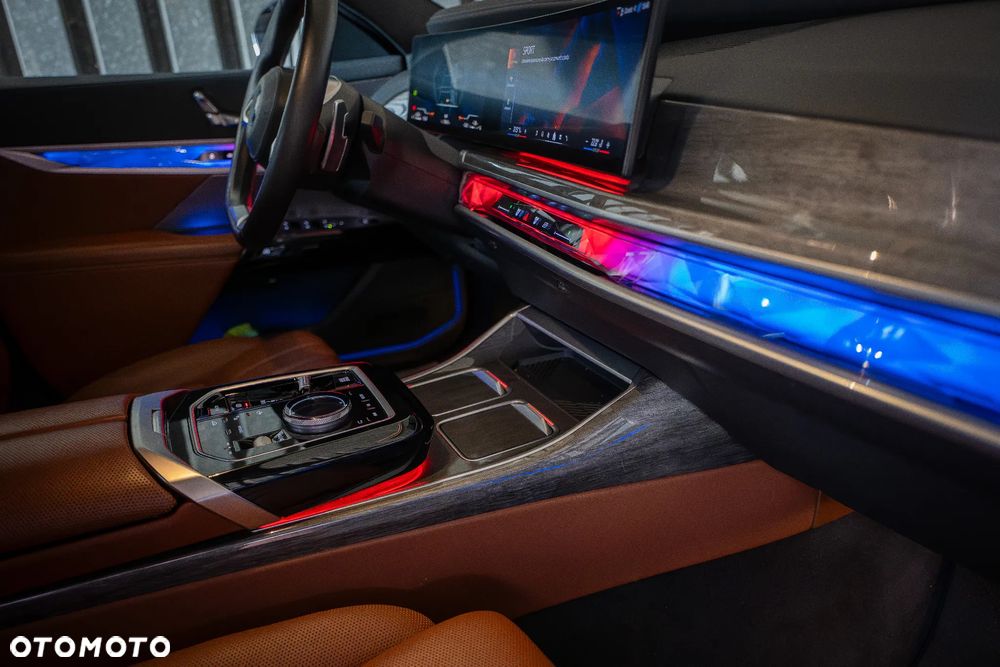 BMW Seria 7 750e xDrive - 30