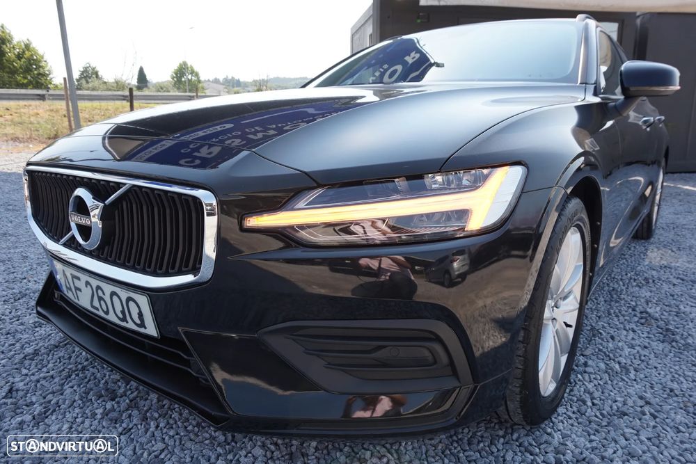 Volvo V60 2.0 B4 Momentum Core Geartronic - 9