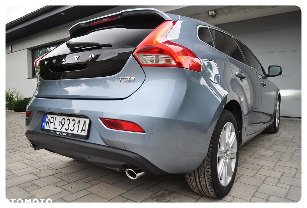 Volvo V40 T3 Inscription - 11
