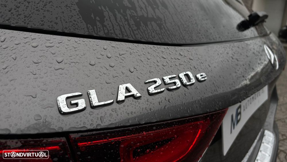 Mercedes-Benz GLA 250 e 8G-DCT AMG Line - 27