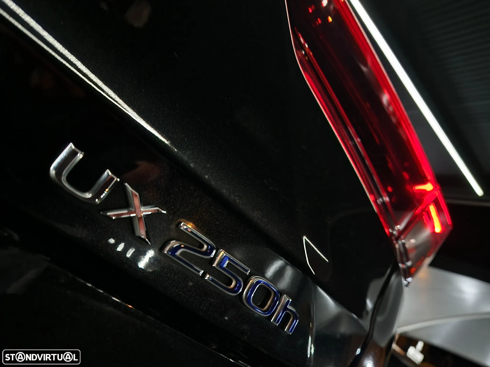 Lexus UX 250h Special Edition (LCA) - 25