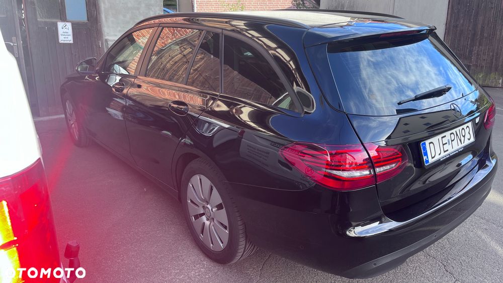 Mercedes-Benz Klasa C 220 d 9G-TRONIC - 23