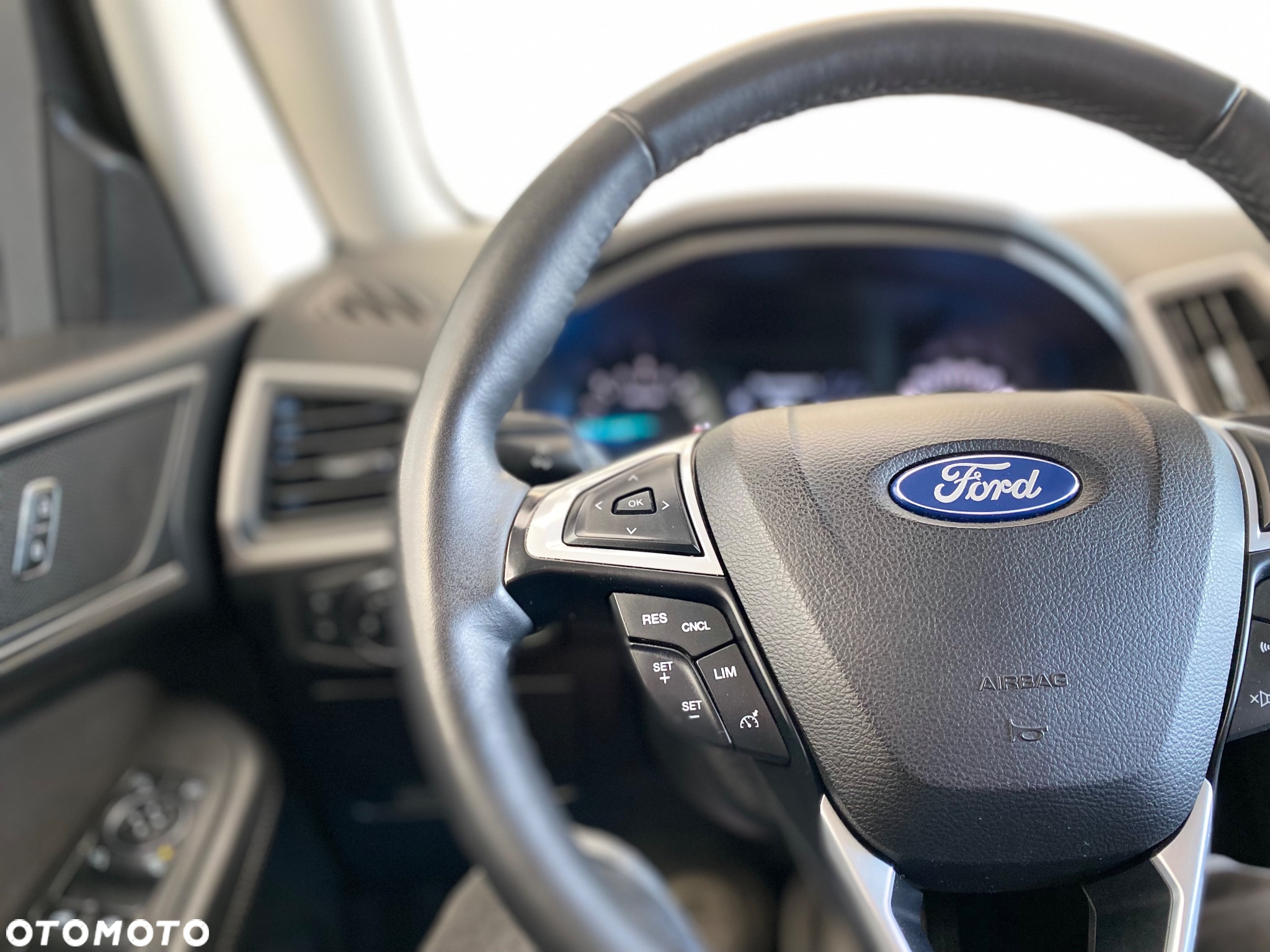 Ford Galaxy 2.0 EcoBlue Titanium - 24