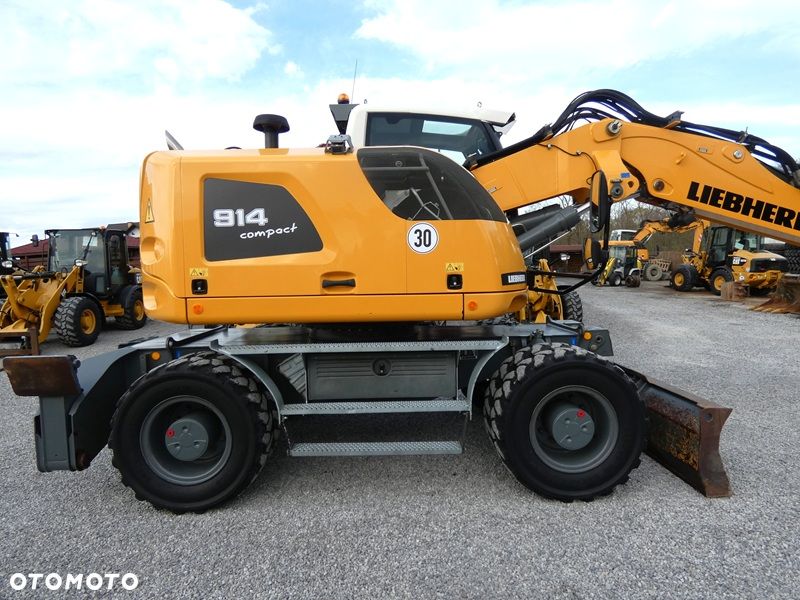 Liebherr 914 Compact / Super Stan / Speeder 30km/h / Łapy + pług / - 39