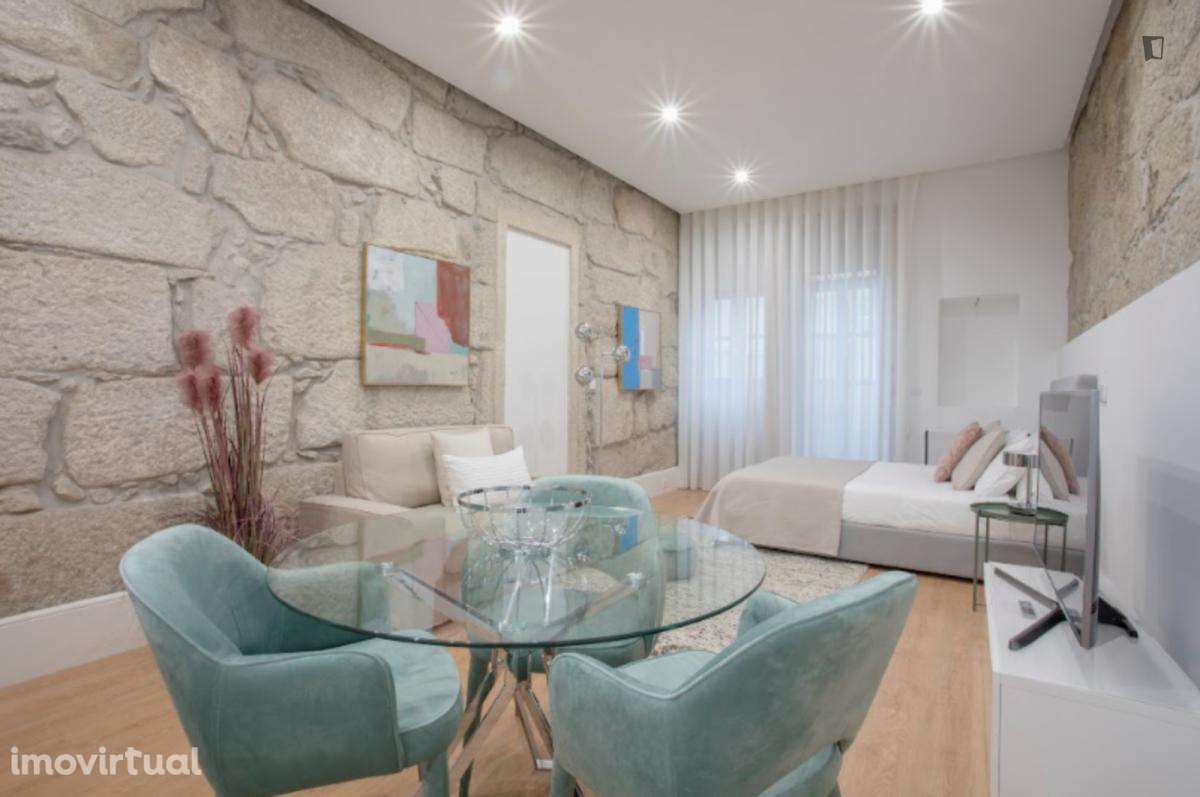 Estúdio - localizado em Cedofeita Porto - Grande imagem: 4/22