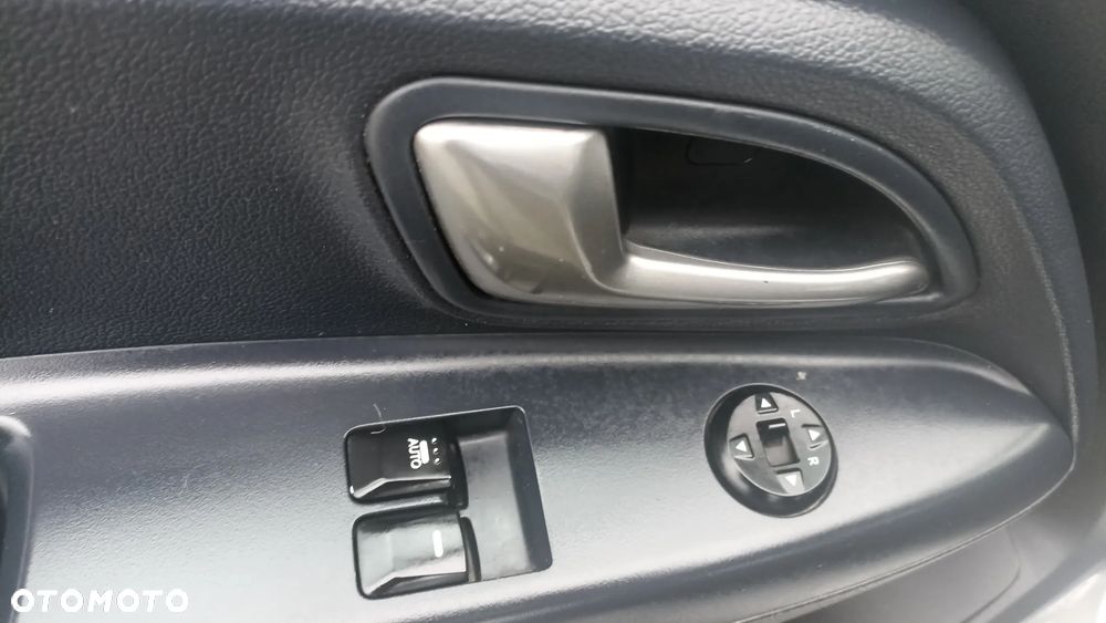 Kia Rio 1.4 Dream Team Edition - 10