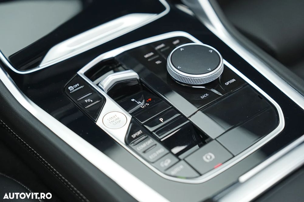 BMW X6 xDrive40i AT MHEV - 33