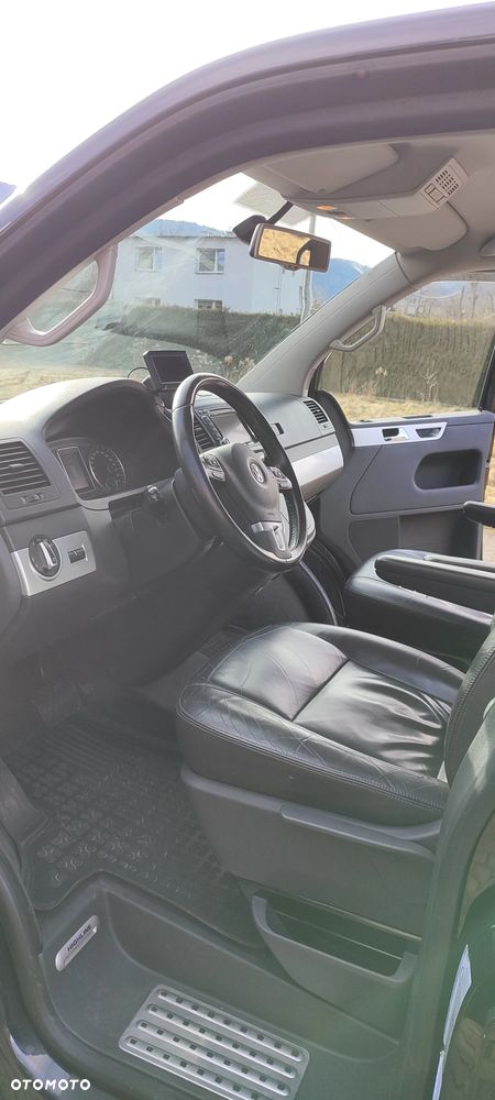 Volkswagen Multivan - 14