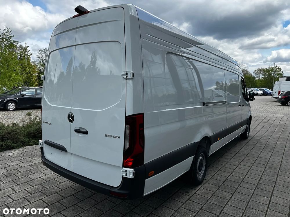 Mercedes-Benz Sprinter - 7