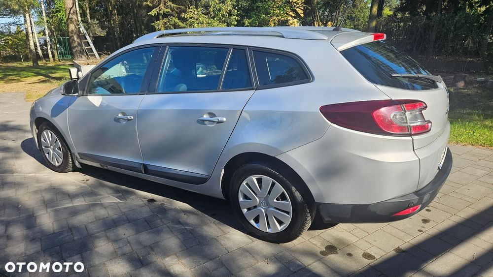 Renault Megane 1.5 dCi Expression - 9
