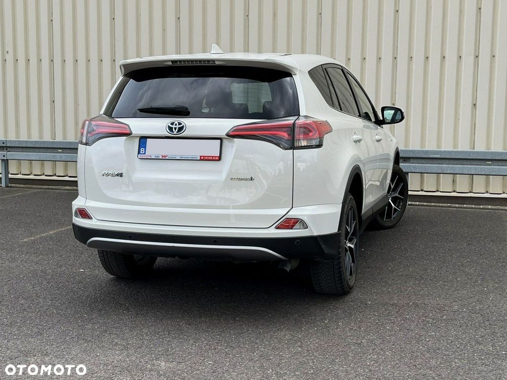 Toyota RAV4 - 10