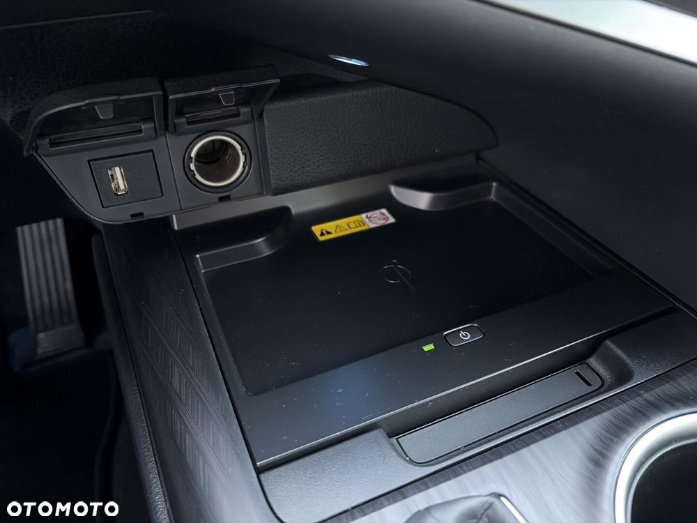 Toyota Camry 2.5 Hybrid Executive CVT - 20