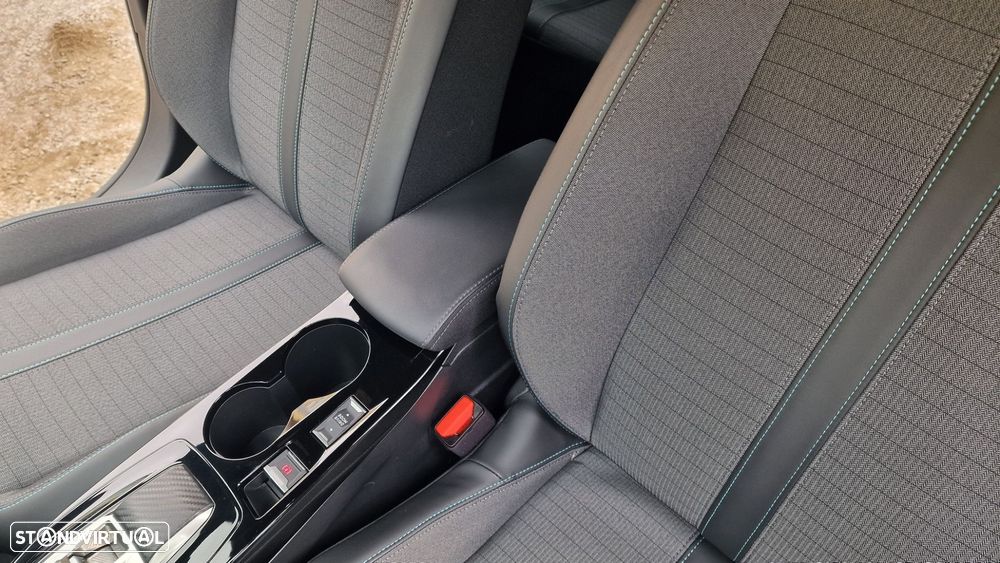 Peugeot e-2008 50 kWh Allure - 32