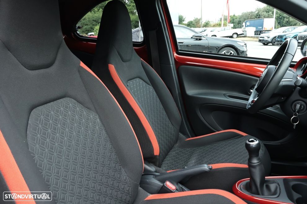 Toyota Aygo X 1.0 Pulse - 11